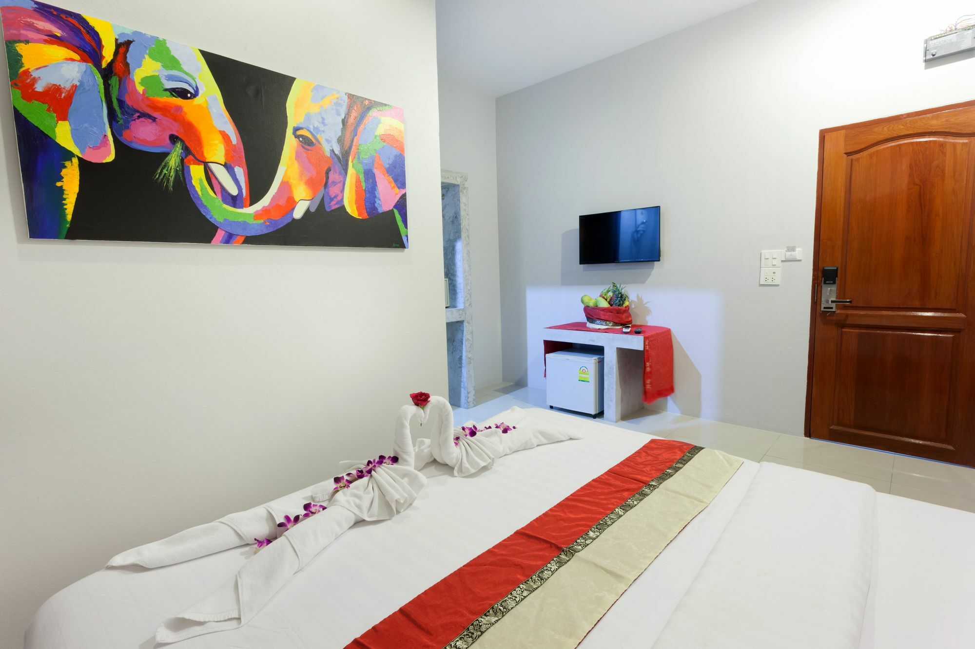 Freedom Hotel Patong Extérieur photo