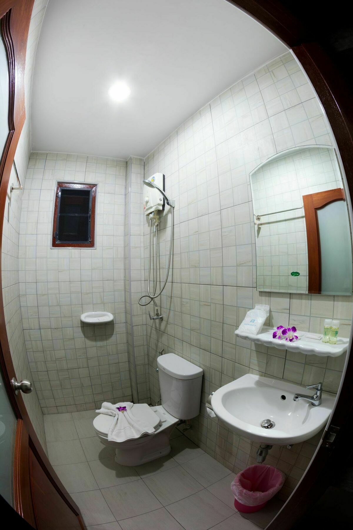 Freedom Hotel Patong Extérieur photo